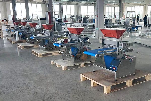 desktop candy pouring machine